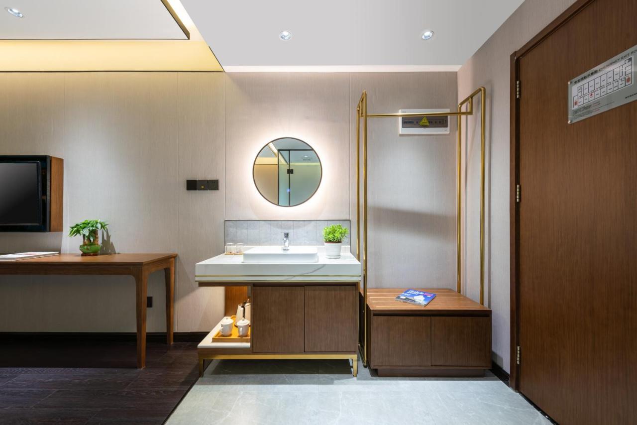 Beijing Tangfu Hotel - Located In The City Center Adjacent To The Subway Station Close To Nanluoguxiang Gulou Lama Temple Tiananmen Square Forbidden City Temple Of Heaven Providing Laundry Car Rental And Ticketing Services Eksteriør billede